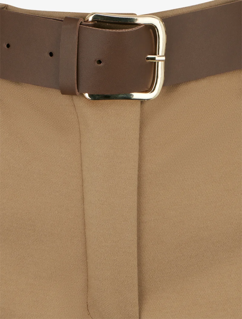 Kurze dicke Shorts mit Umschlag - Kamel