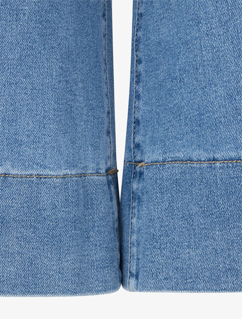 Weit geschnittener Bermuda mit hoher Taille - Blau