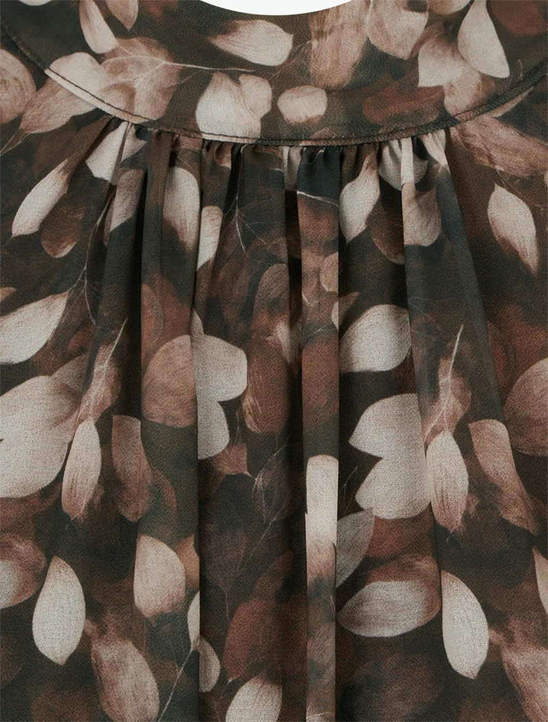 Fließende Bluse mit Blätterdruck und Bindebändern - Braun