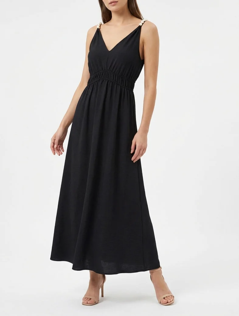 Langes ausgestelltes Kleid mit Perlenriemen - Schwarz