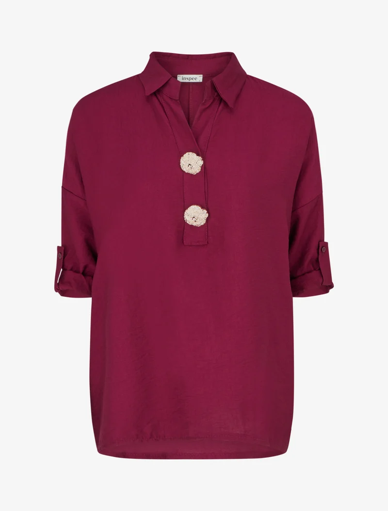 Lockere Bluse mit Metallstiften - Weinrot