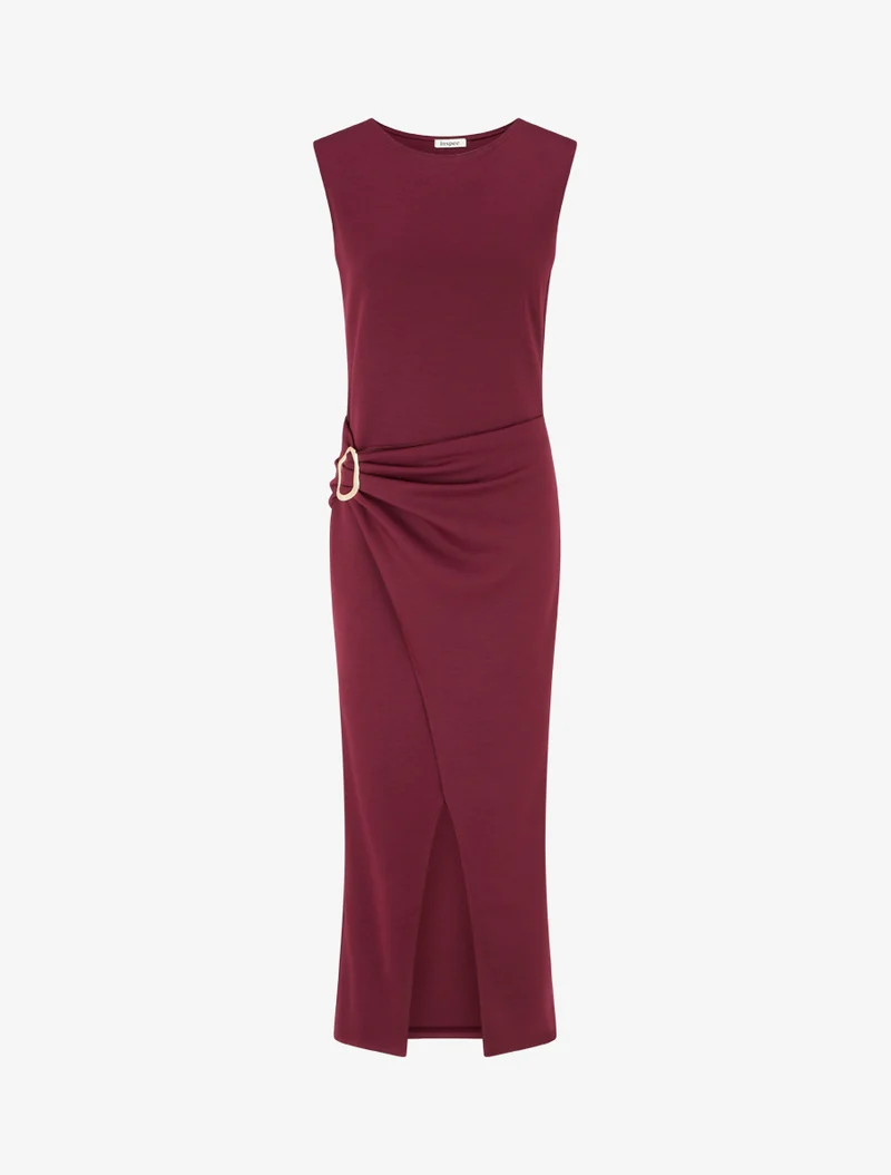 Langes Kleid mit Schmuckeinsatz und Schlitz - Weinrot