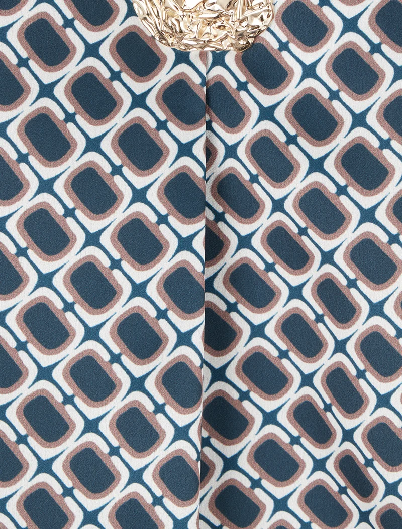 Bedruckte Satinbluse im 70er-Jahre-Stil - Entenblau