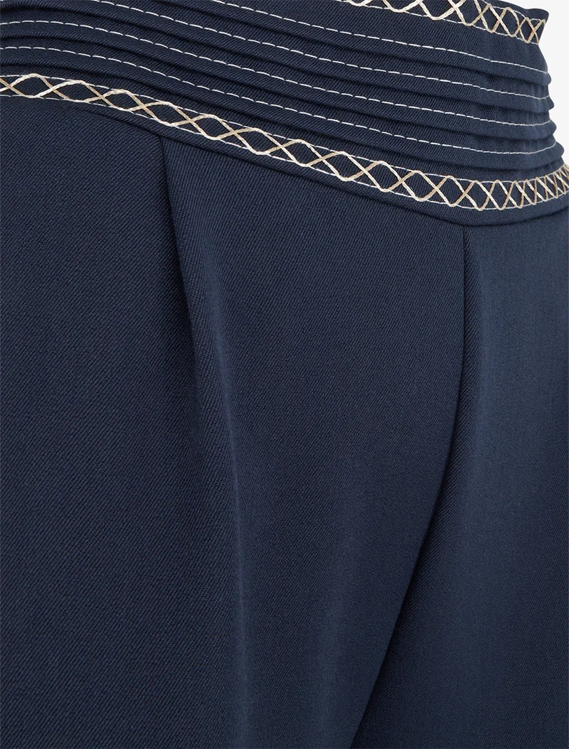 Weite einfarbige Hose mit Stickdetails - Marine