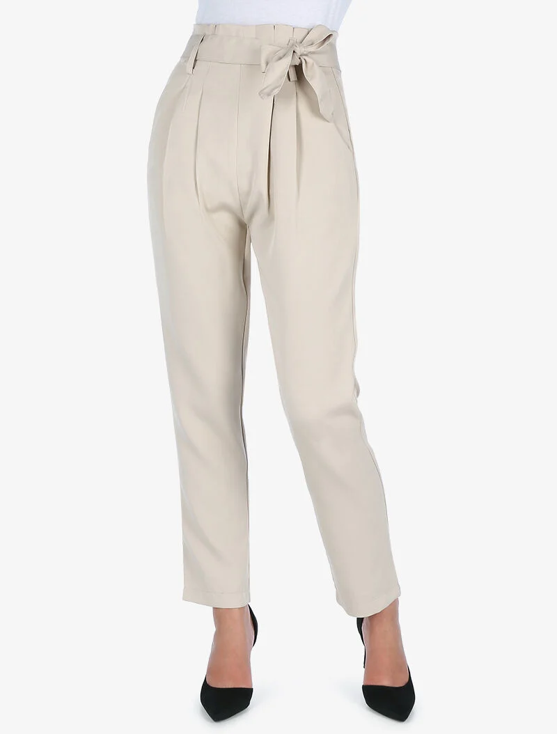 Hoch taillierte Hose mit permanenten Falten - beige