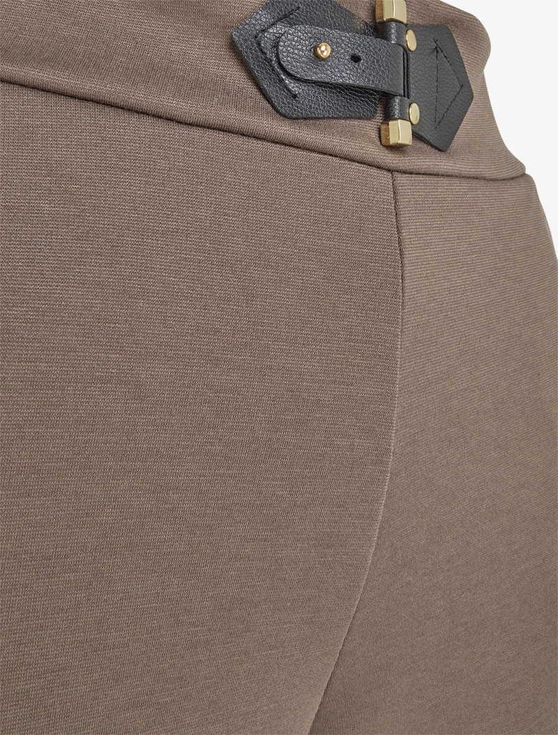 Stylisierte Einsatzhose - Maulwurf