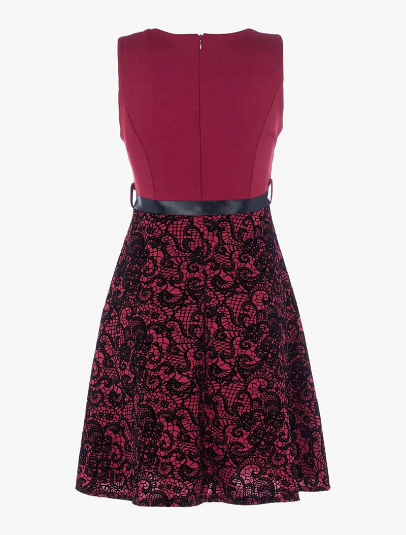 Spitzenmusterkleid aus Samt - Weinrot