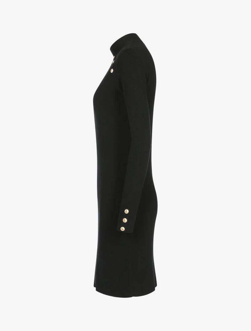 Strickkleid mit kontrastierenden Knöpfen - schwarz