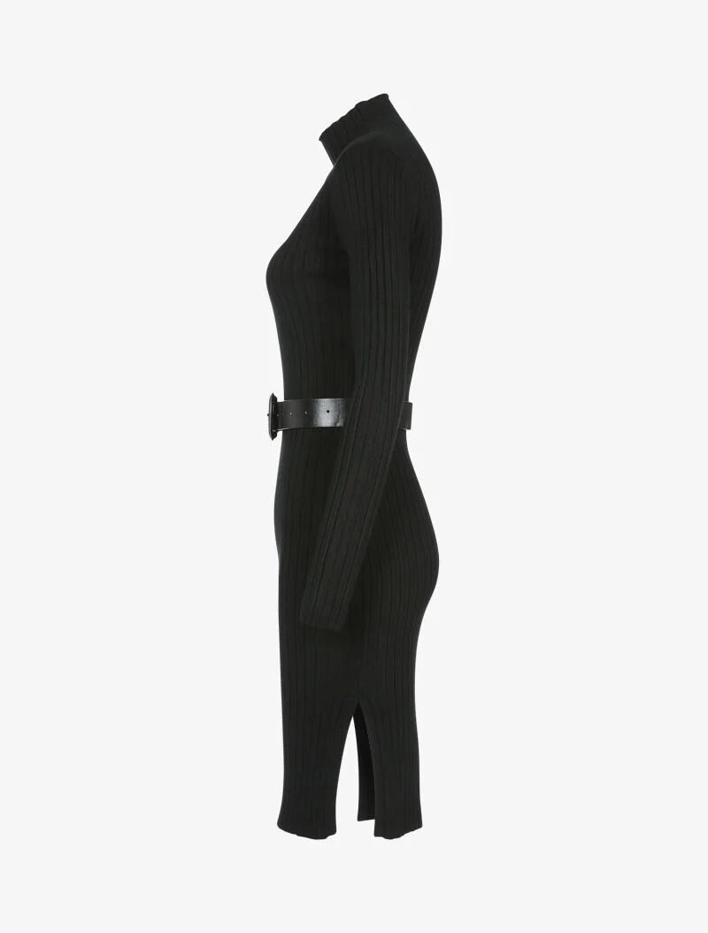 Geripptes Strickkleid mit Stehkragen - schwarz