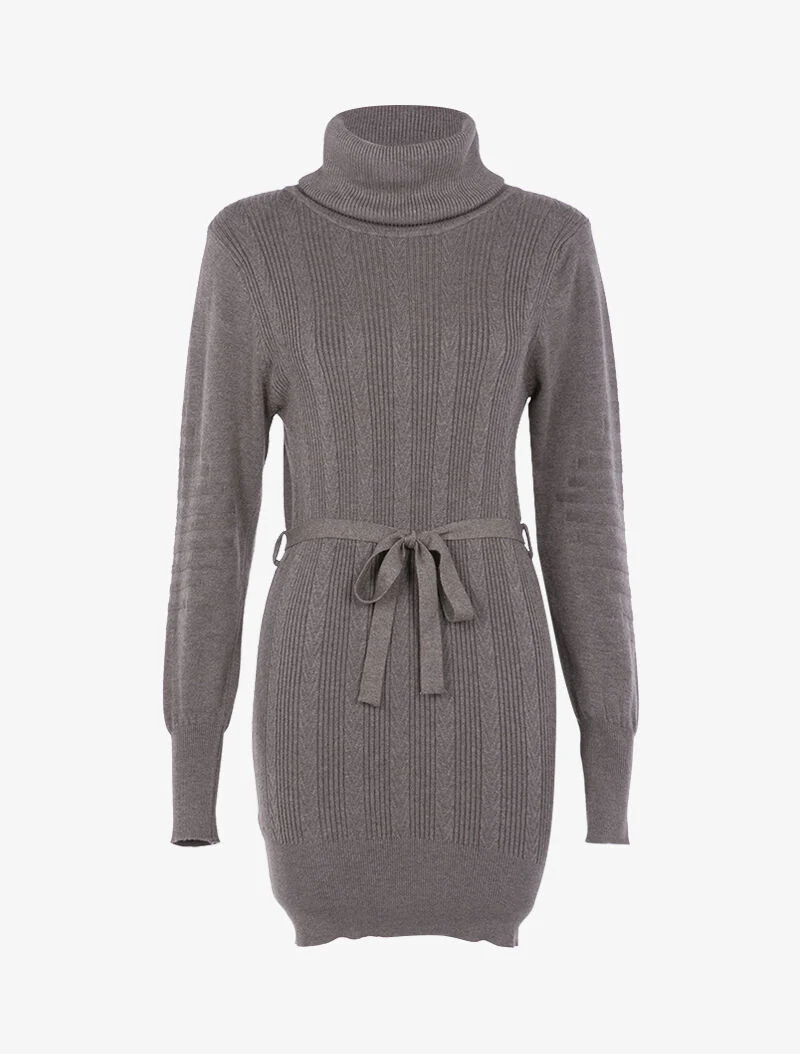 Strickkleid mit geflochtenen und gerippten Details - braun
