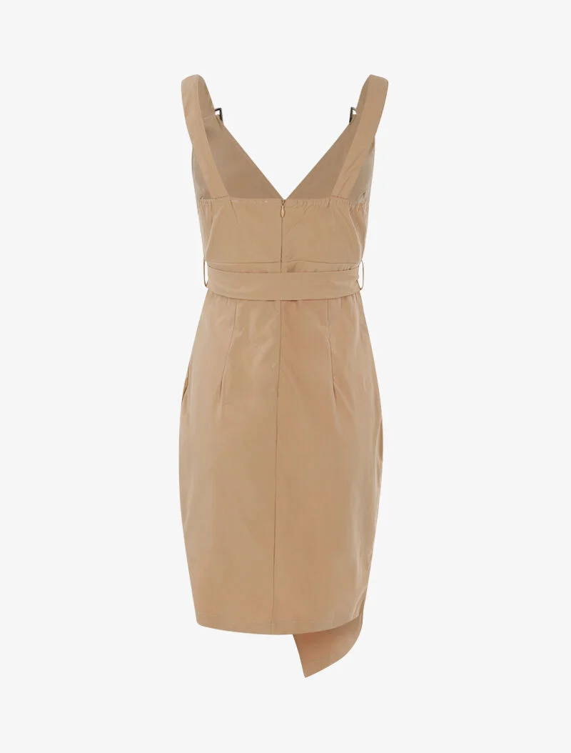 Ärmelloses Kleid mit dekorativen Knöpfen - beige
