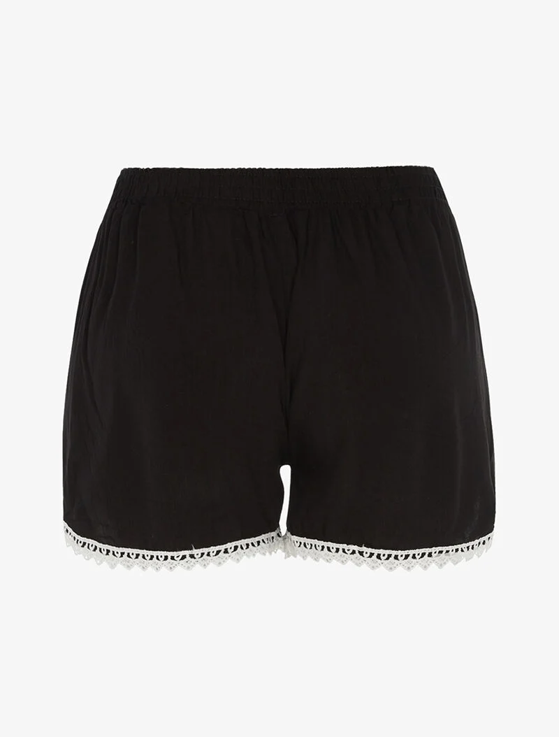 Einfarbige Shorts mit Häkelsaum - schwarz