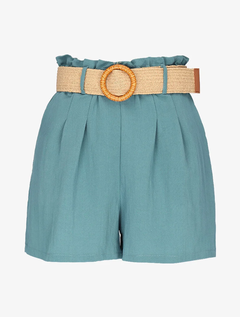 Shorts mit Gürtel in Korboptik - Türkis