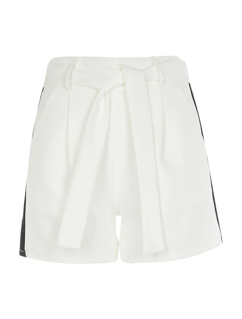 Kurze Hose mit breiten farbigen Streifen - weiß/schwarz