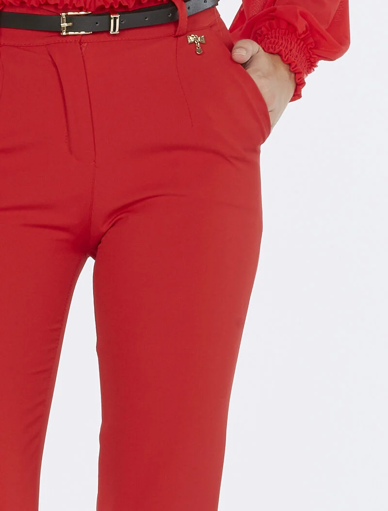 Hose mit goldenen Schmuckdetails - Rot