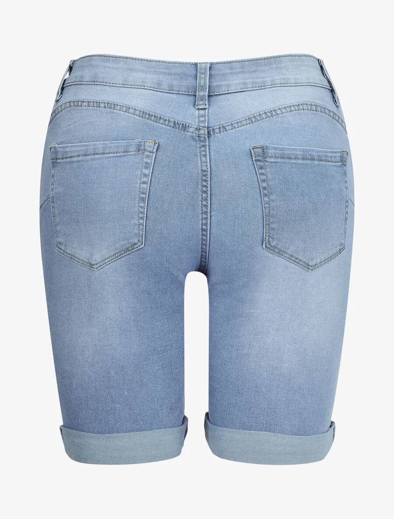 Leicht ausgewaschene Bermuda Push-up - Himmelblau