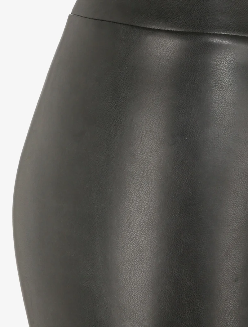 Stretch-Leggings aus Kunstleder - Schwarz