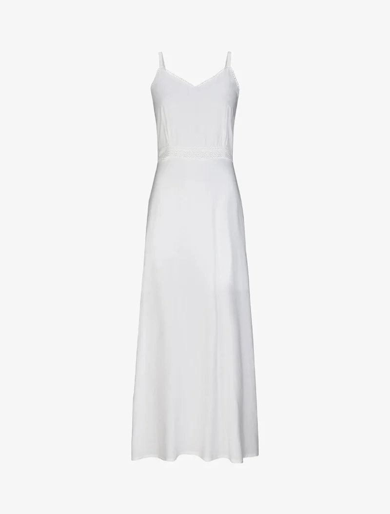 Einfarbiges, ausgestelltes langes Kleid mit Taillenpartie aus Häkelarbeit. - Weiß