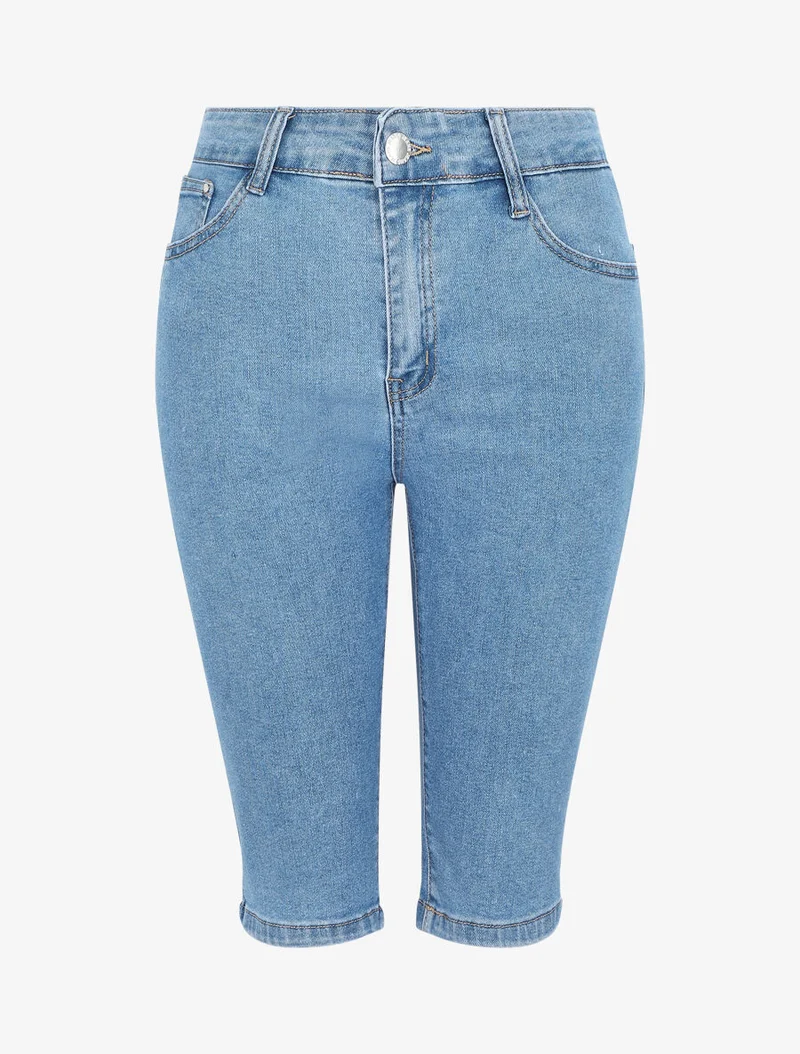 Bermuda-Jeans mit Push-up-Effekt - Blau