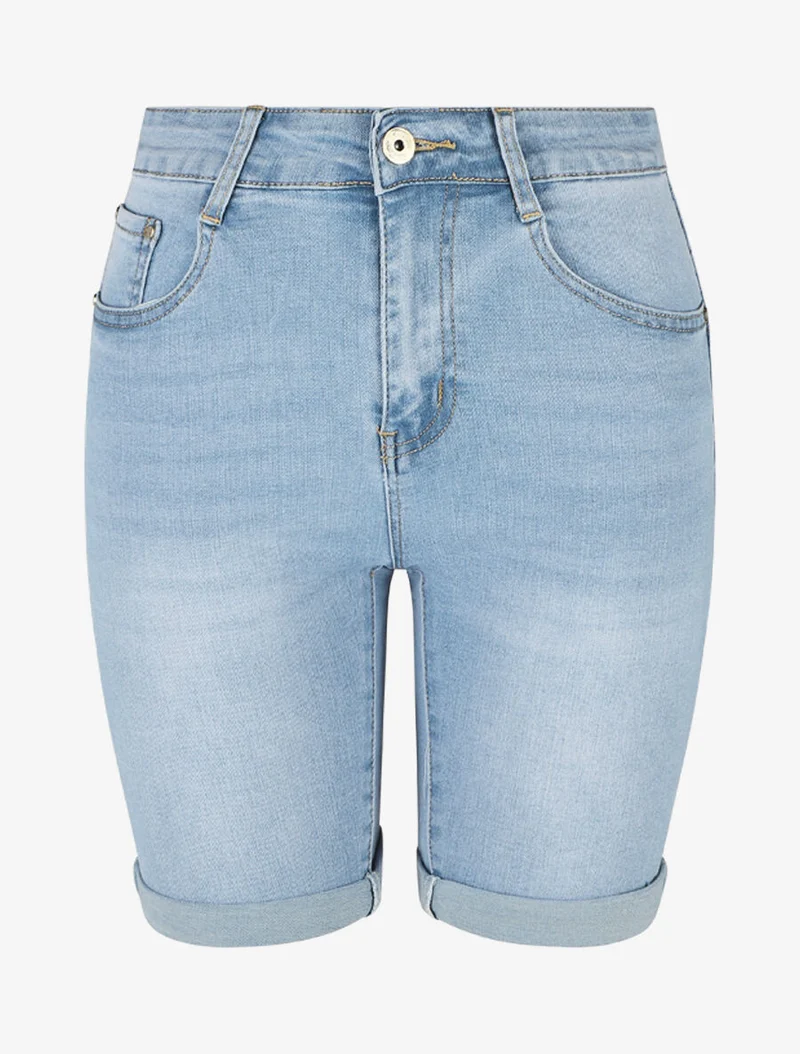 Leicht ausgewaschener Bermuda-Shorts mit Push-up-Effekt und geradem Schnitt. - Blau