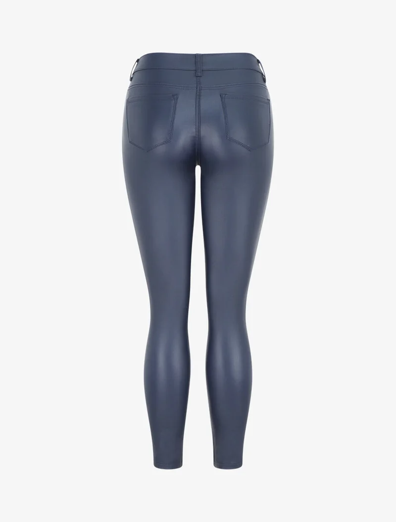 Skinny-Hose aus Kunstleder - Marine