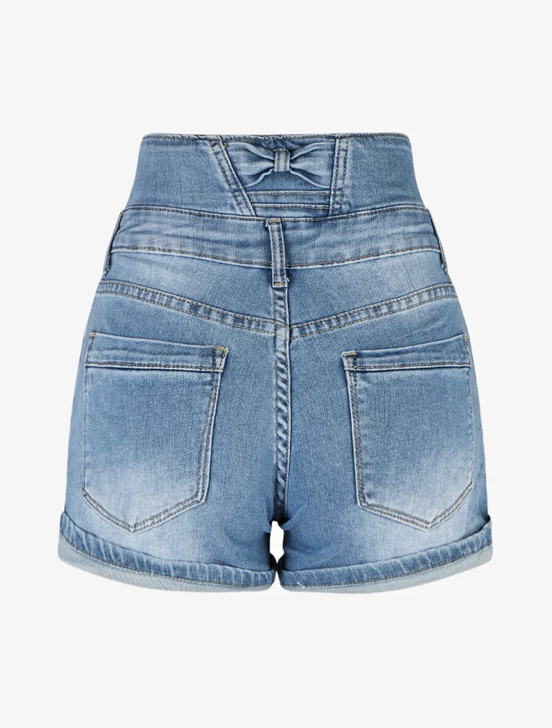 Jeansshorts mit umgeschlagenen Säumen und hoher Taille mit Knoten. - Blau