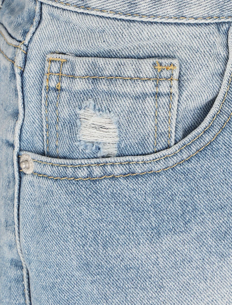 Mini-Shorts, gerade geschnitten, im Destroyed-Look - Hellblau