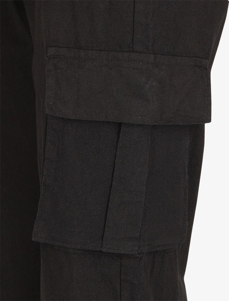 Hoch taillierte Cargo-Hose - Schwarz