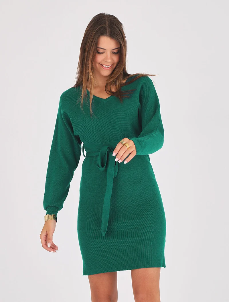 Knielanges Kleid mit Rückenausschnitt. - Tannengrün