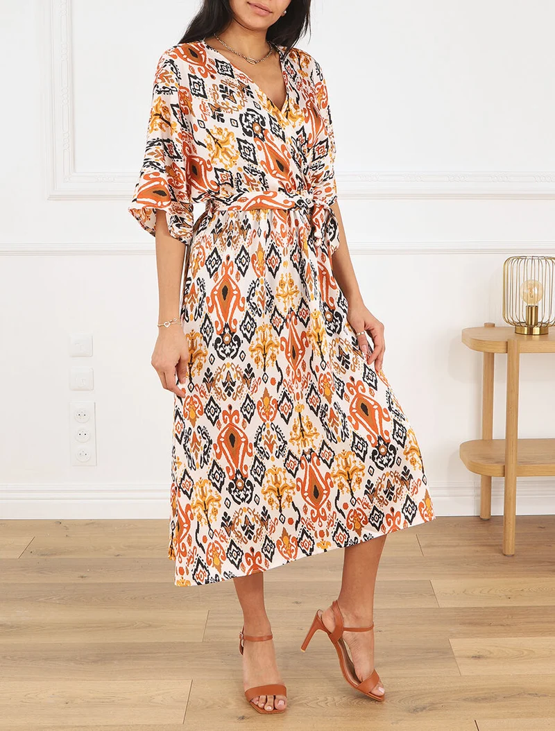 Langes Kleid im Kimono-Stil mit Aztekenmuster - Braun
