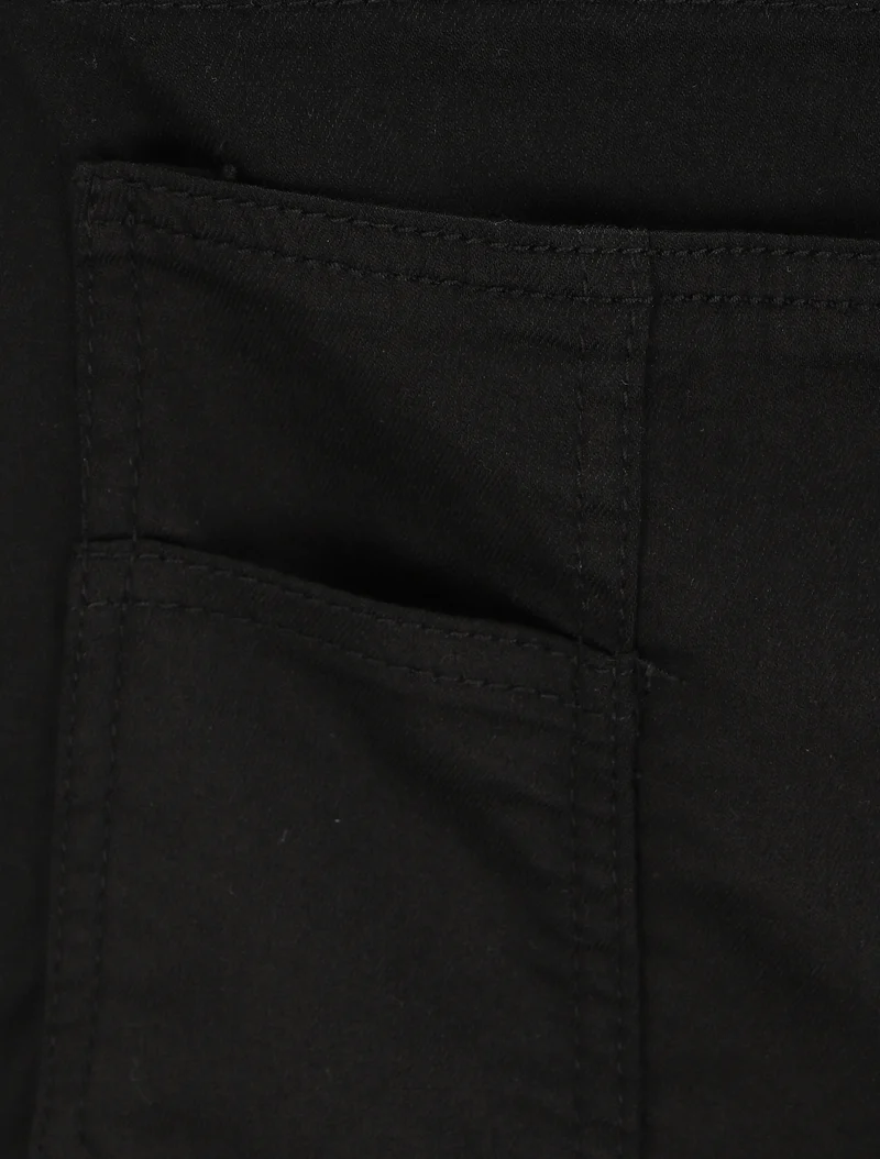 Jeans-Short-Latzhose - Schwarz