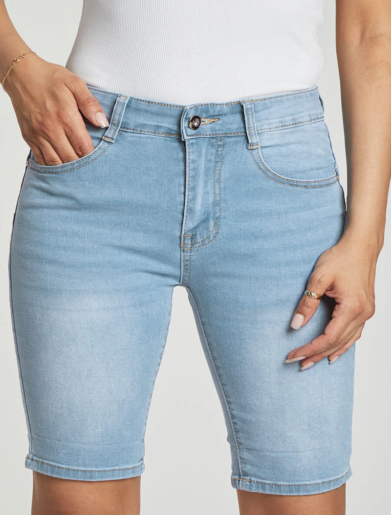 Bermuda mit Push-up-Säumen - Denimblau