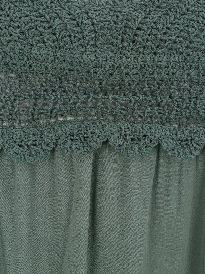 V-Ausschnitt-Kleid mit Häkel-Detail - Kaki