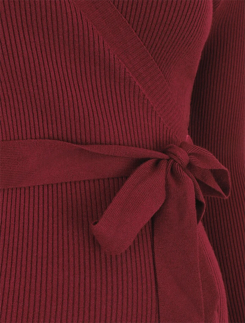Geripptes Wickelkleid im Bodycon-Stil - Bordeaux