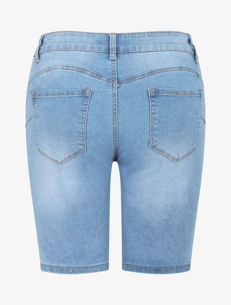 Zerrissene Jeans-Bermuda mit Push-up-Effekt - Hellblau