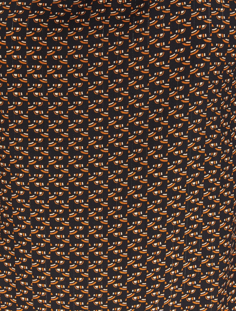 Bluse mit Lavallière-Kragen und grafischem Print - Schwarz