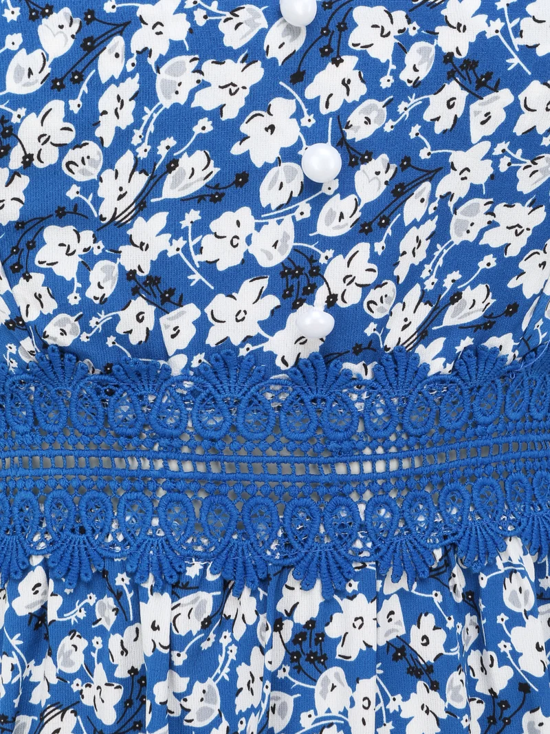 Langes Kleid mit kleinen Blumen und dekorativen Knöpfen bedruckt - Blau