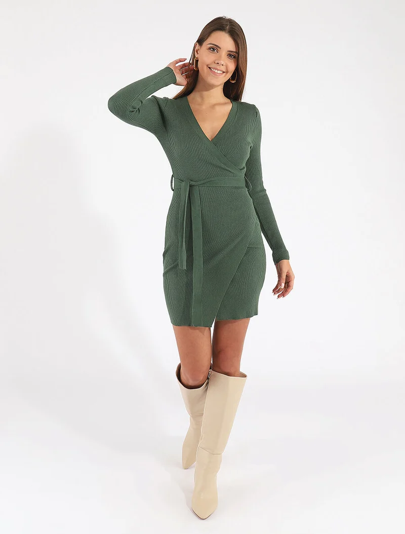 Geripptes Wickelkleid im Bodycon-Stil - Grün