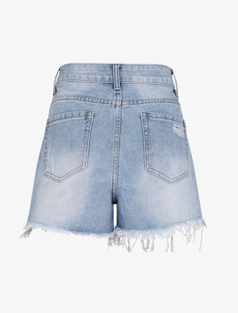 Mini-Shorts mit geradem Schnitt, leicht zerrissen. - Hellblau