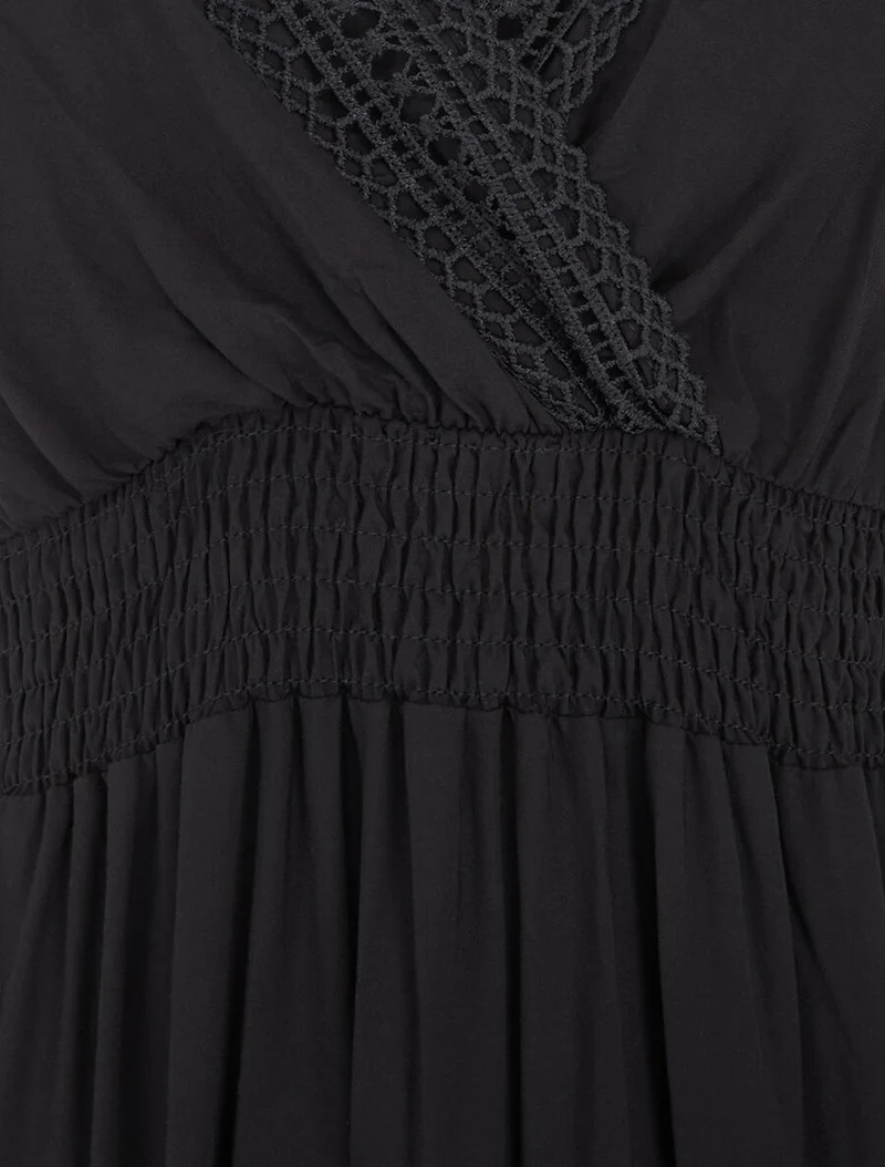 Langes, einfarbiges, durchbrochenes Kleid - Schwarz