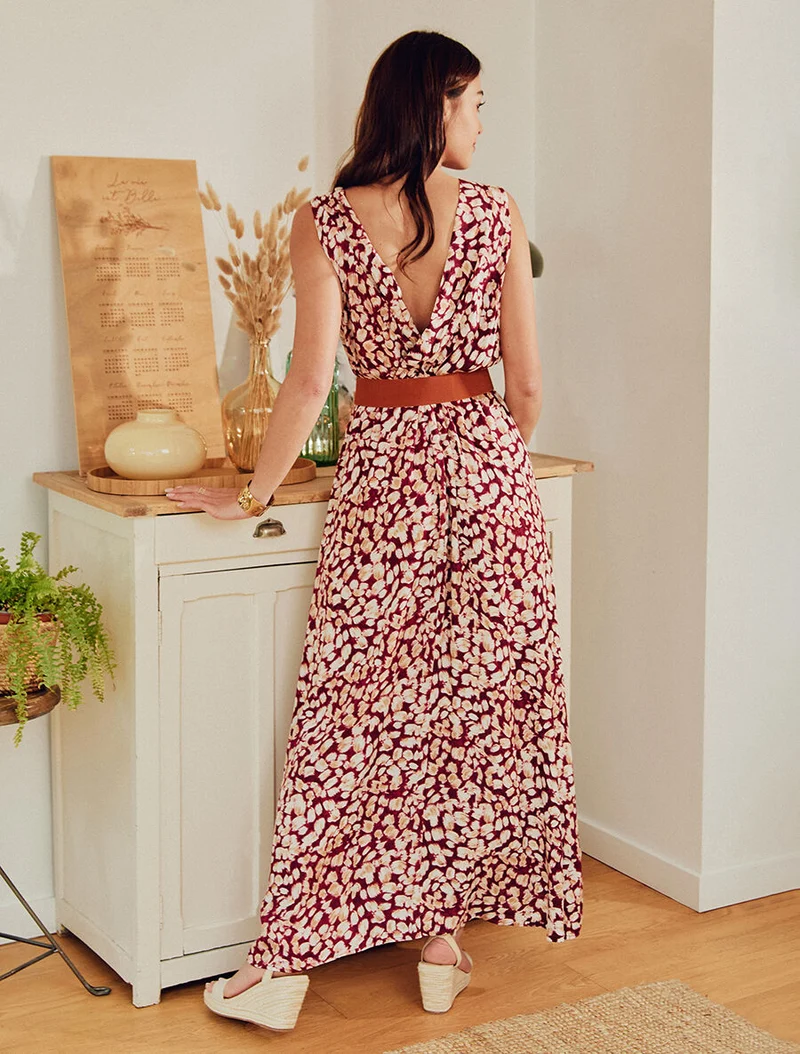 Empire-Kleid mit grafischem Druck - Bordeaux
