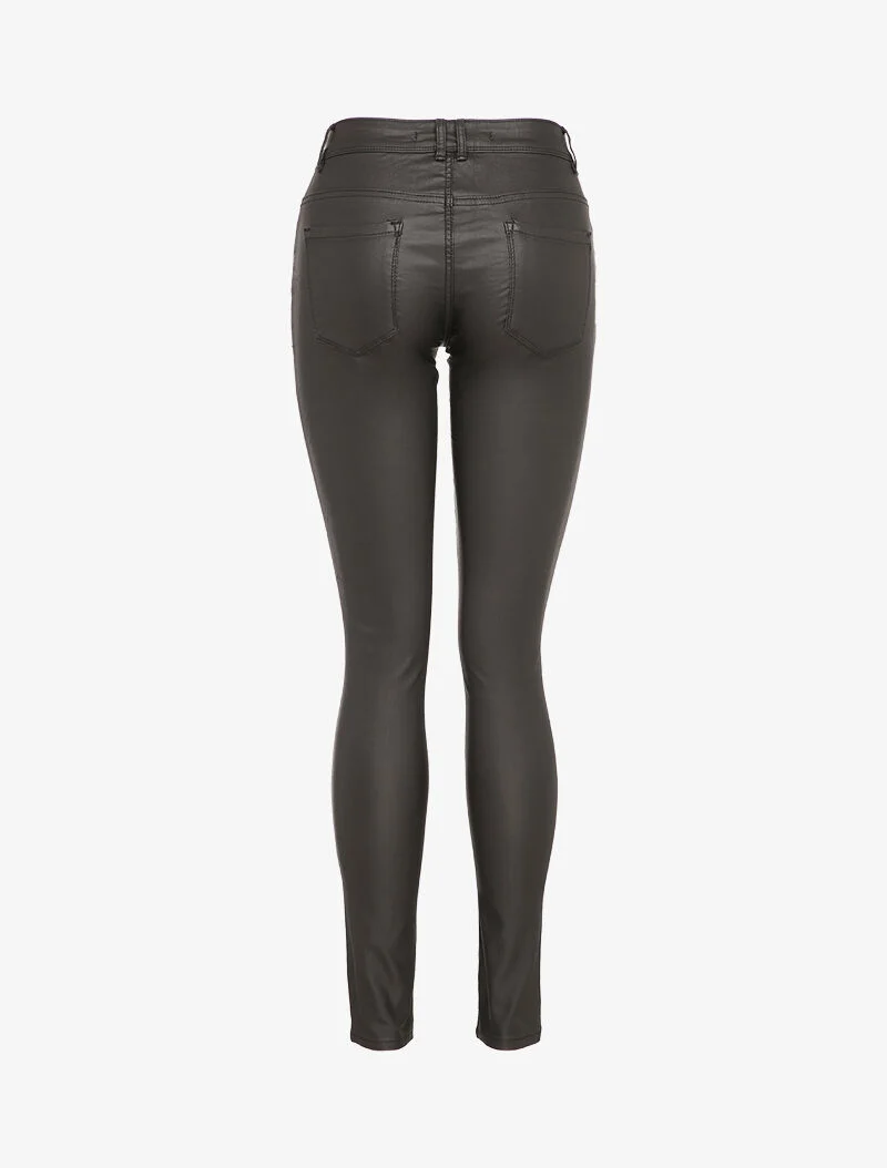 Beschichtete Slim-Fit-Hose mit normaler Taille - Schwarz