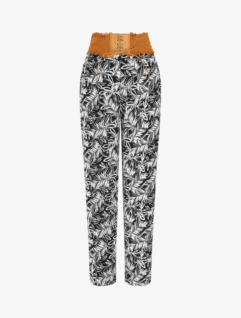 Gerade geschnittene Hose mit hohem Bund und Pflanzenmuster. - Schwarz