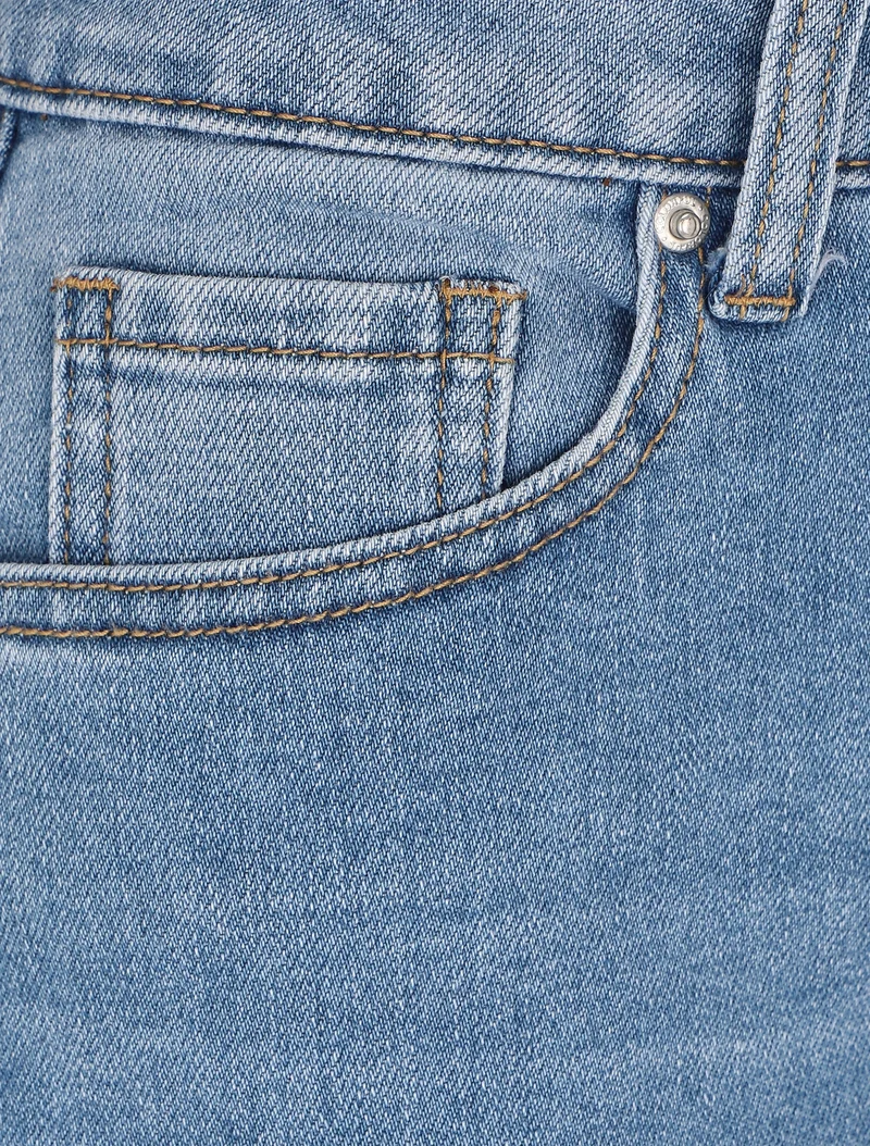 Bermuda mit ausgefransten Säumen - Denimblau
