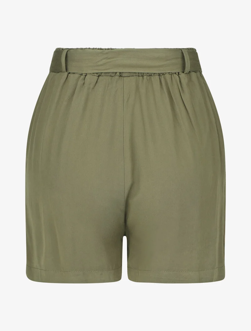 Fließende einfarbige Shorts mit Gürtel. - Kaki