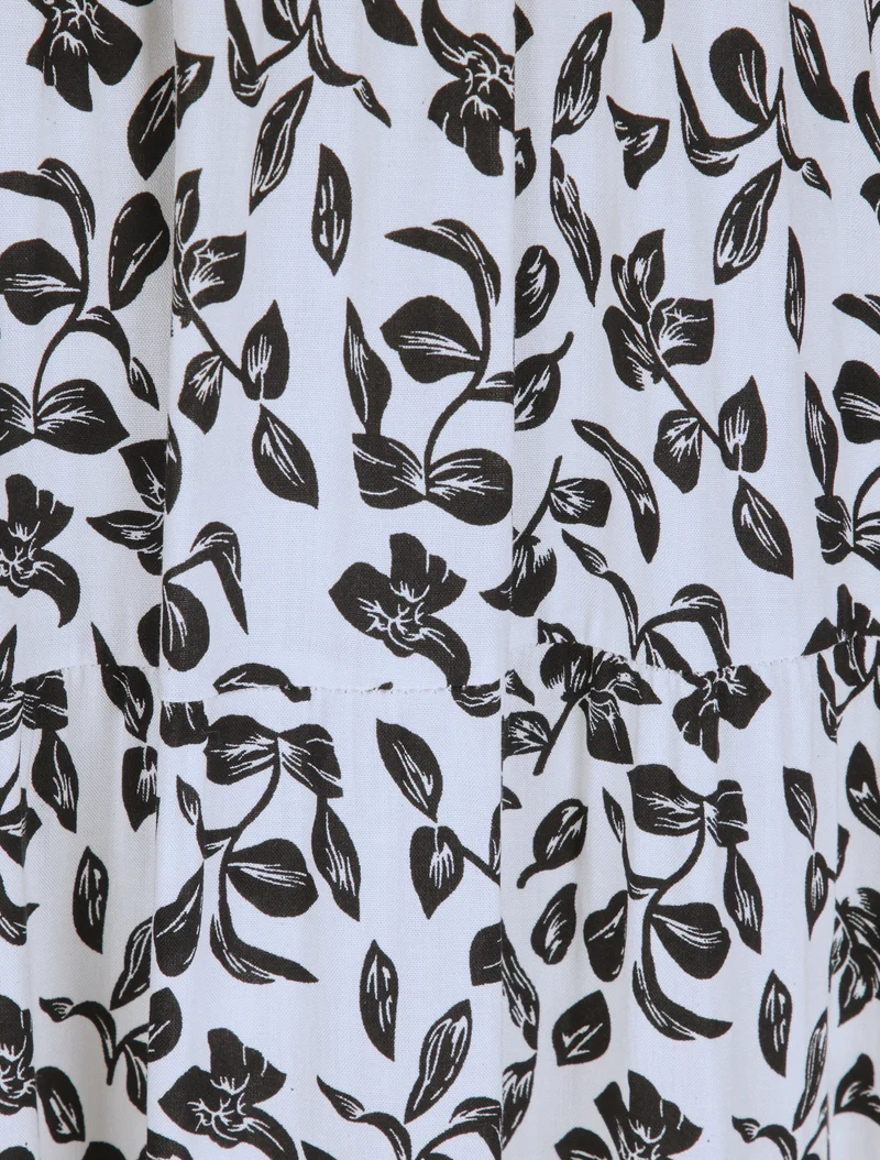 Langes Kleid mit Blattdruck - Weiß