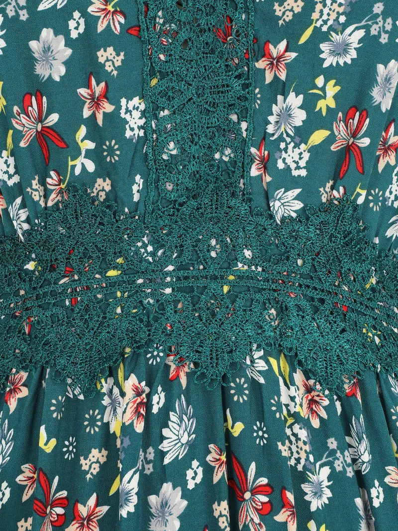 Langes Kleid mit Spitzenkragen und Blumenmuster - Grün