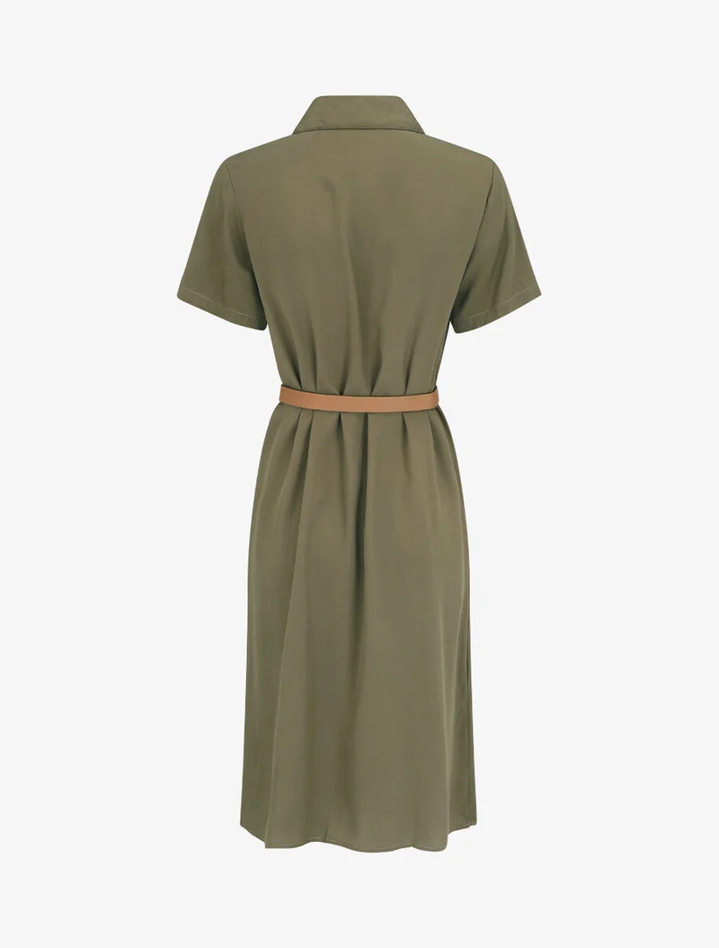 Gerade geschnittenes, knielanges Hemdkleid mit kurzen Ärmeln. - Kaki
