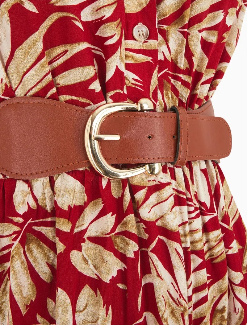 Ausgestelltes Kleid mit pflanzlichem Druck und Knöpfen - Rot