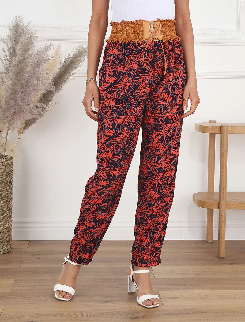 Gerade geschnittene Hose mit hohem Bund und Pflanzenmuster. - Rot